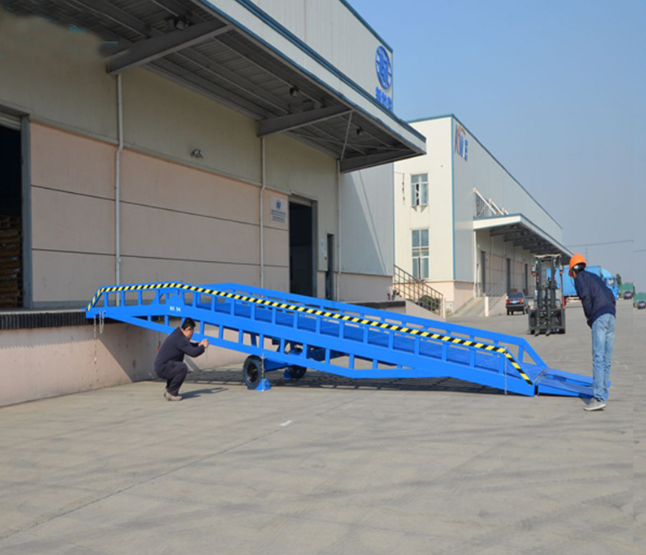 余干移动式登车桥应用
