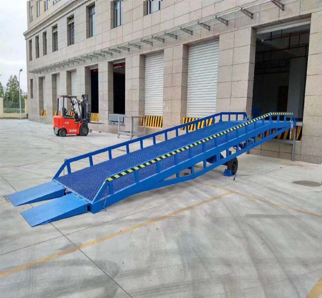 余干移动式登车桥装卸